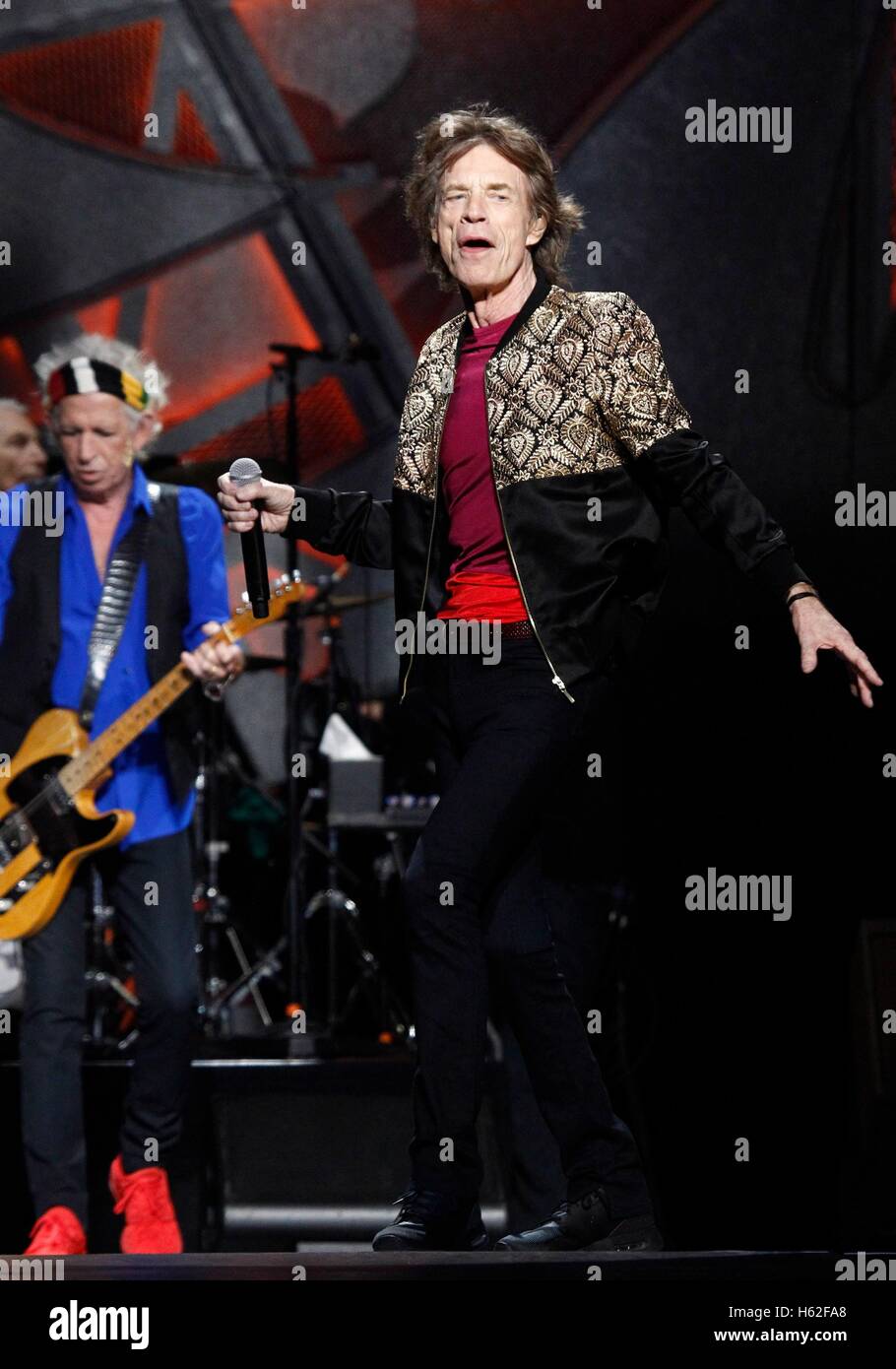 Rolling keith richards in concert hires stock photography and images