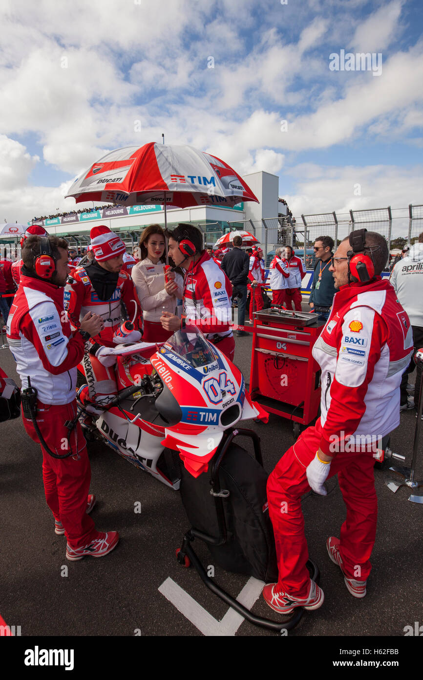 Phillip Island Australia 23rd October 16 Team Ducati Motogp Rider Andrea Dovizioso On The Grid Prior