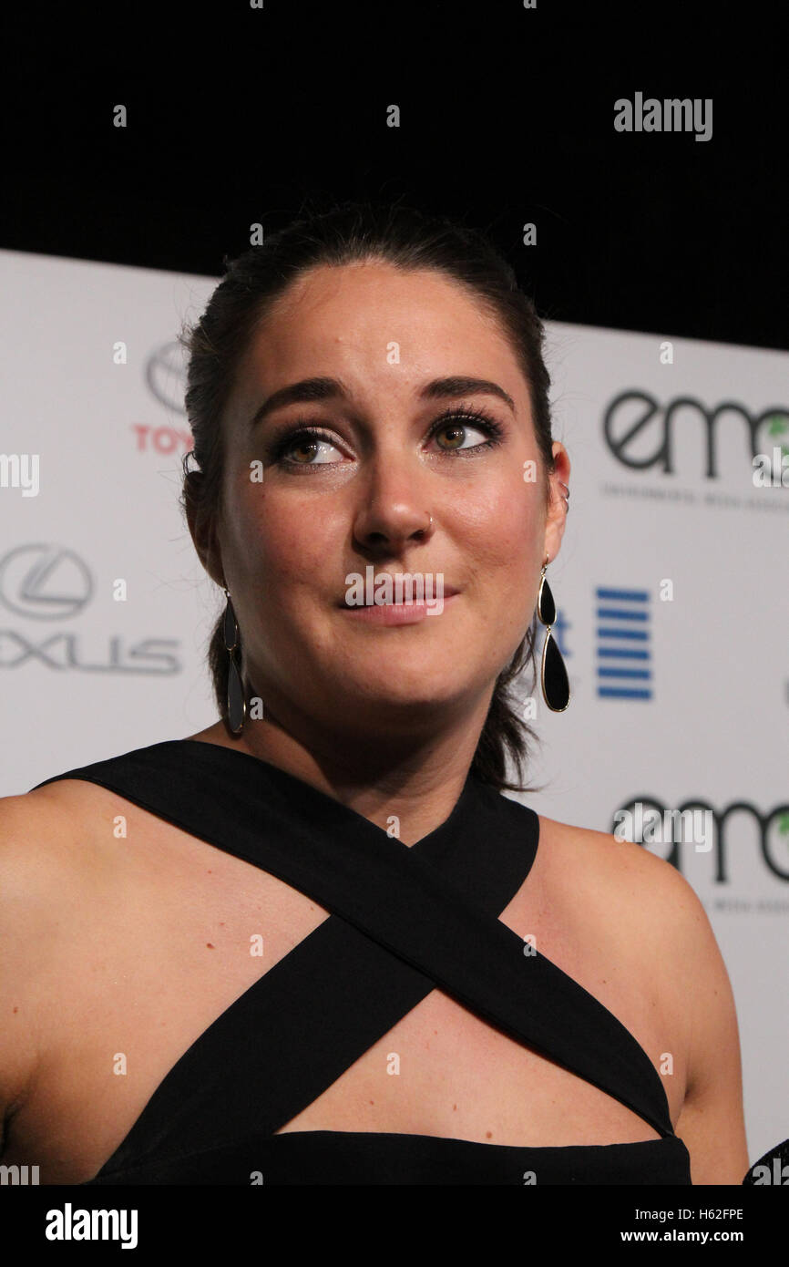 Shailene woodley awards hires stock photography and images Alamy