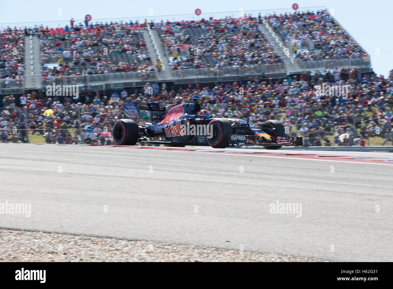 Austin, Texas, USA. 22nd October, 2016. Max Verstappen #33 competes during 2016 Formula 1 United States Grand Prix Qualifying Race Day Two at Circuit Of The Americas on October 22, 2016 in Austin, Texas Credit:  The Photo Access/Alamy Live News Stock Photo