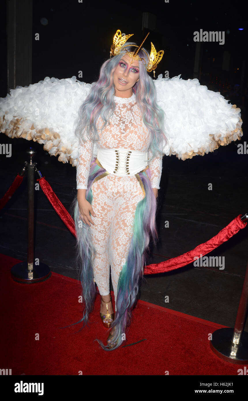 Los Angeles, Ca, USA. 22nd Oct, 2016. Aubrey O'Day at the Maxim