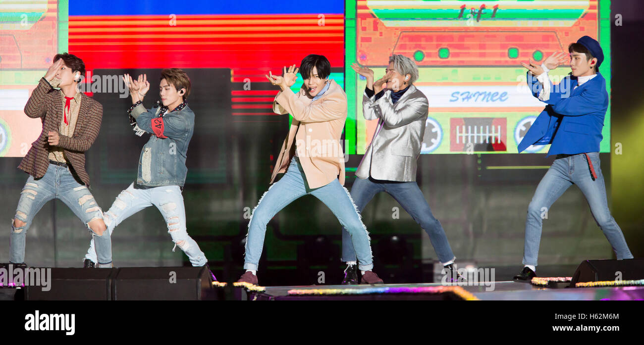 Shinee Oct 8 16 South Korean Boy Group Shinee Performs At Mbc Korean Music Wave 16 Dmc Festival In Seoul South Korea C Lee Jae Won Aflo Alamy Live News Stock Photo Alamy