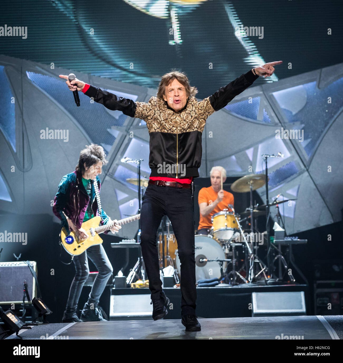 Collection 92+ Images the rolling stones, t-mobile arena, october 22 Superb