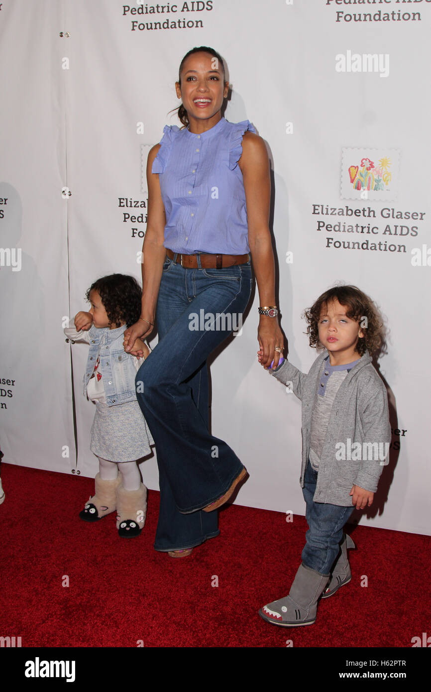 Culver City Ca 23rd Oct 16 Dania Ramirez Gaia Jissel Ramirez Land John Aether Ramirez Land Attend The Elizabeth Glaser Pediatric Aids Foundation S 27th Annual A Time For Heroes Family Festival At Culver City Ca 23rd Oct 16 Dania Ramirez Gaia Jissel Ramirez Land John Aether Ramirez Land Attend The Elizabeth Glaser Pediatric Aids Foundation S 27th Annual A Time For Heroes Family Festival At