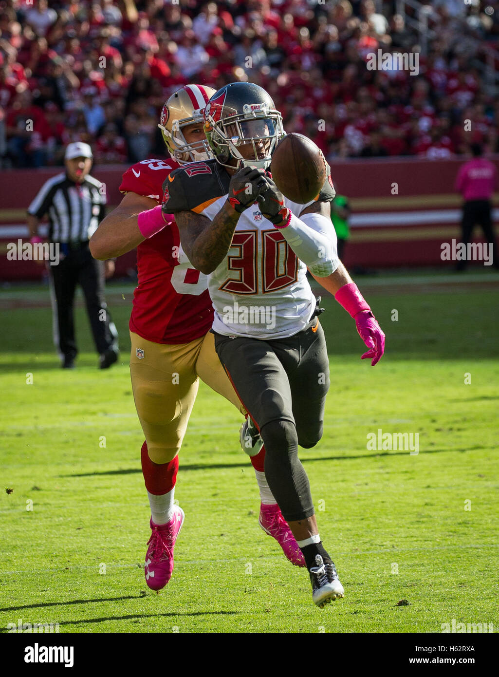 16 Runningback Reggie Rivers Stock Photos, High-Res Pictures, and