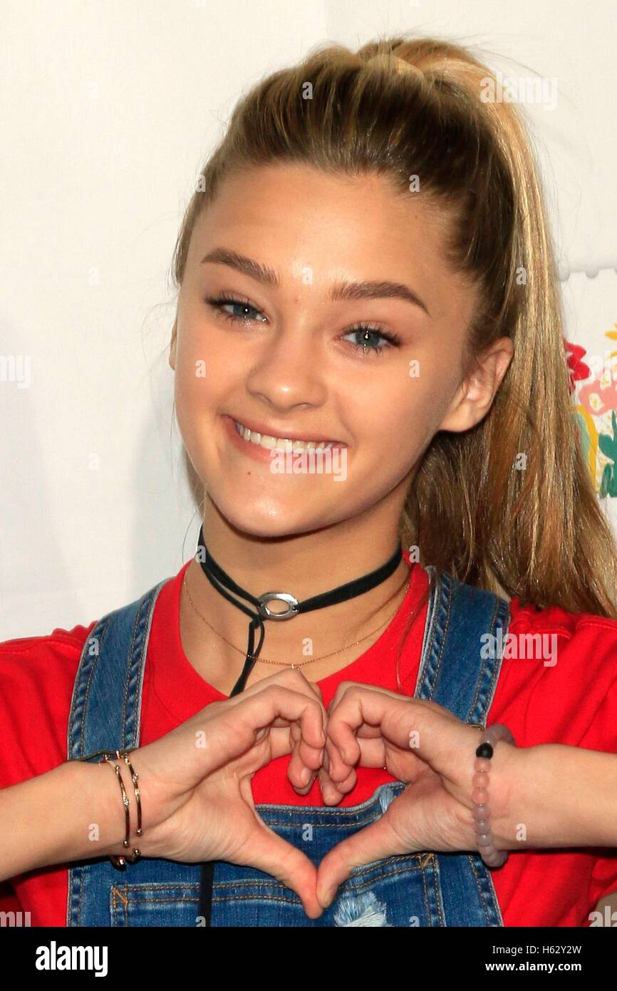 Elizabeth glaser pediatric aids foundations 27th annual a time hi-res