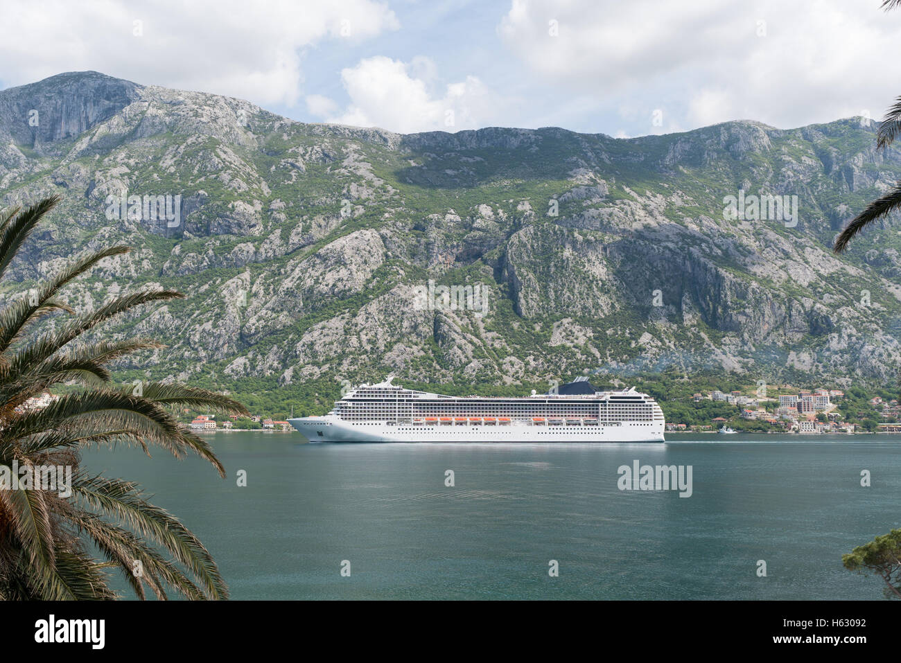 Celebrity Cruise Ship High Resolution Stock Photography and Images - Alamy