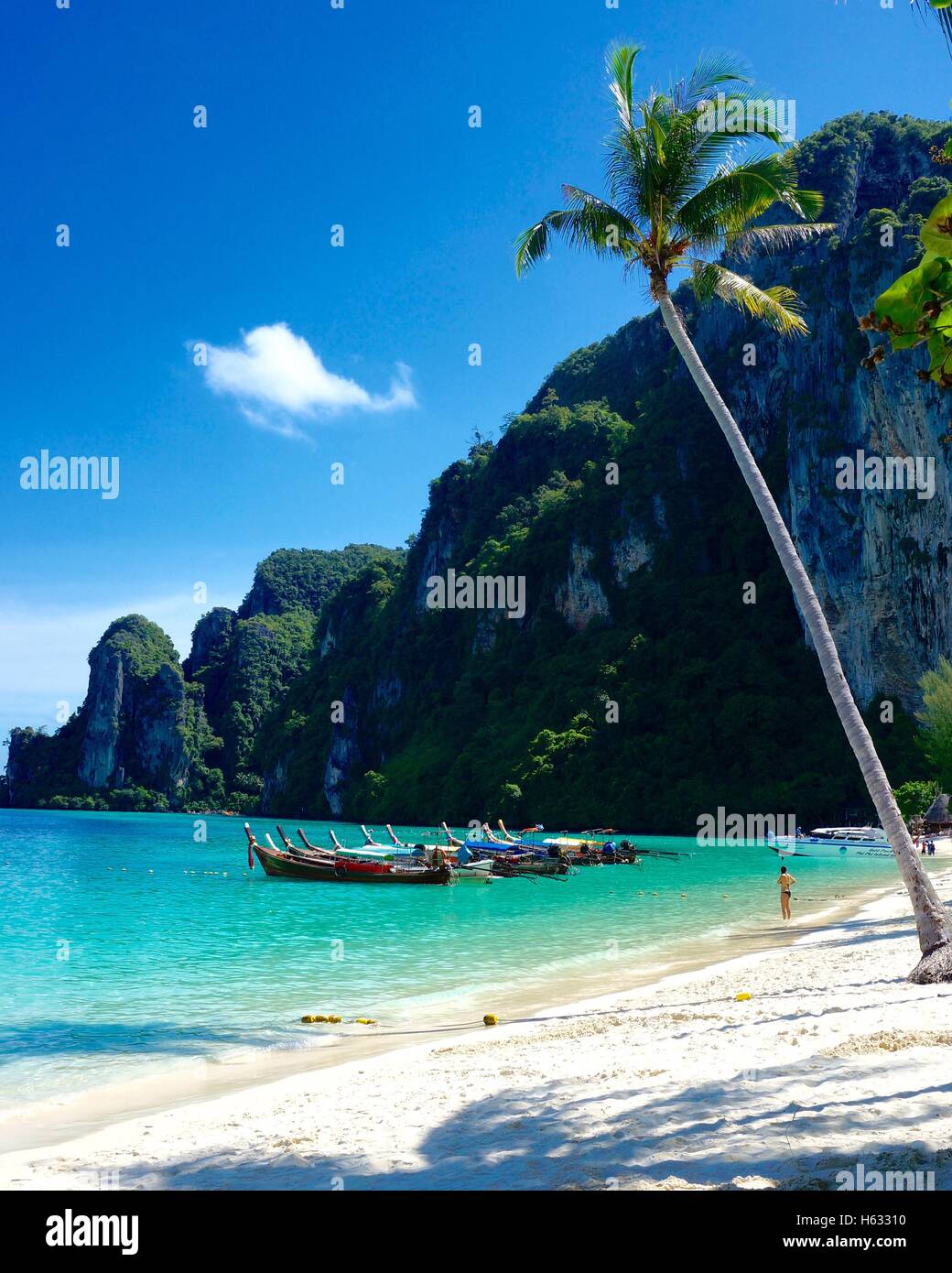 Paradise islands of indian ocean hi-res stock photography and images ...