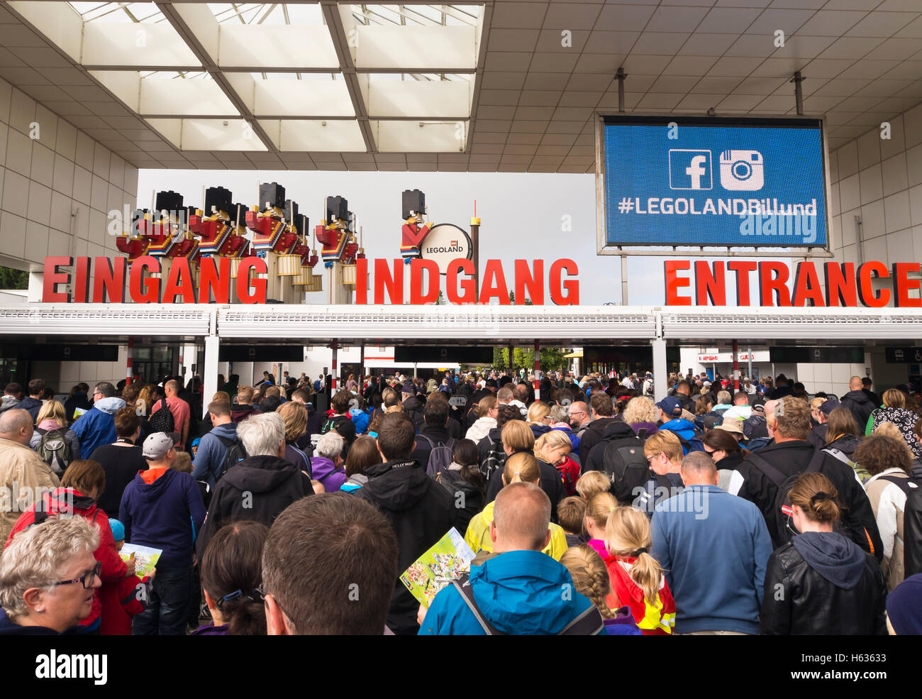 Legoland crowd hot sale