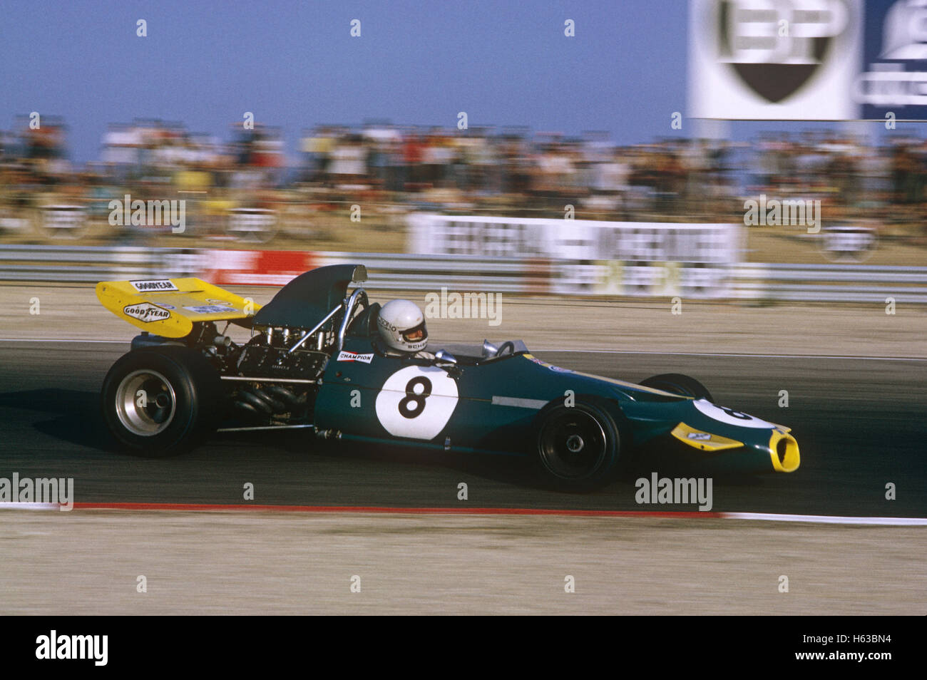 8 Tim Schenken in a Brabham Cosworth BT33 finished 12th in the French GP Paul Ricard 4 July 1971 Stock Photo