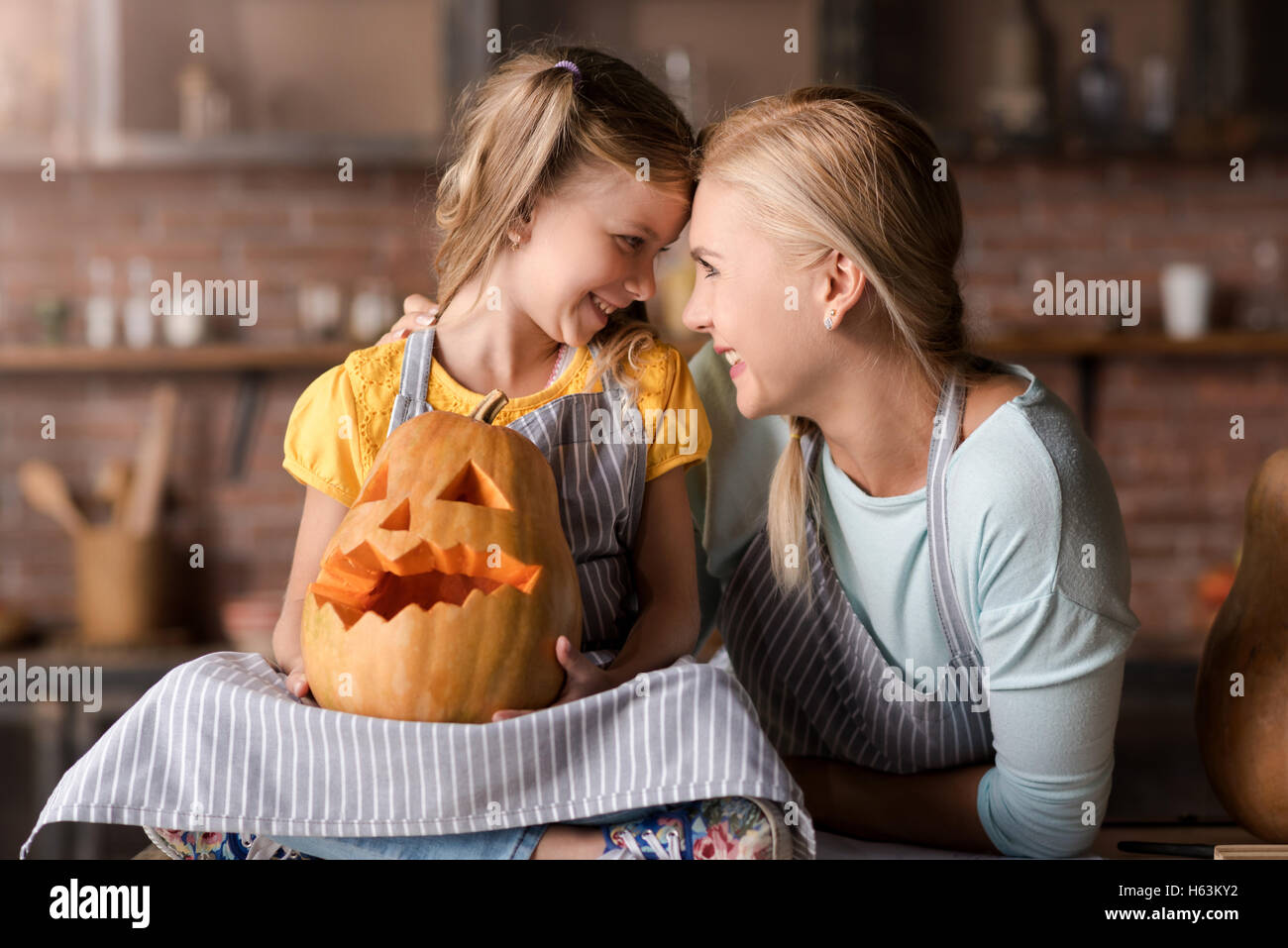 Smiling jack lantern sitting hi-res stock photography and images - Alamy