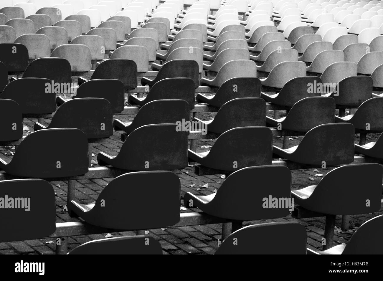 Contemporary benches Black and White Stock Photos & Images - Alamy