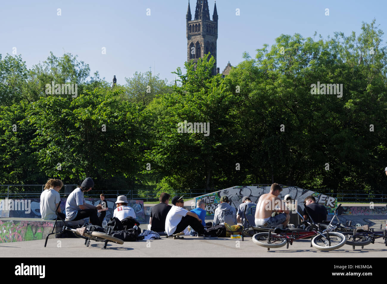 BMX bikers skaters boys girls Glasgow kelvingrove  park which contains both the university and the museum in the Park area Stock Photo