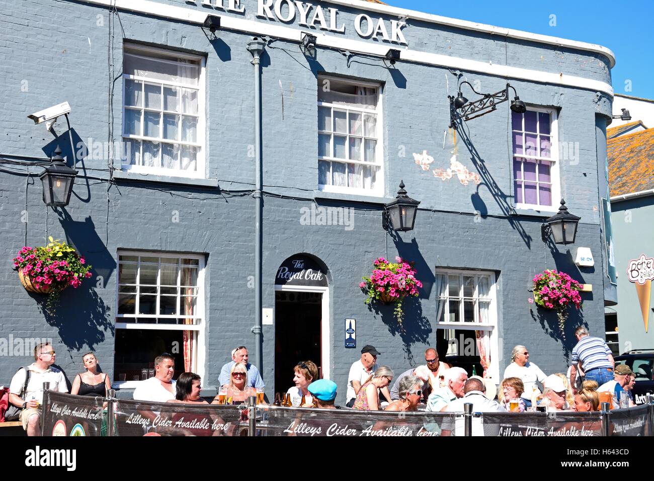 Weymouth pub hires stock photography and images Alamy