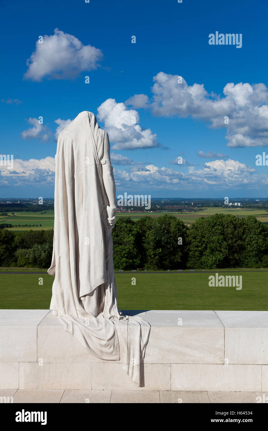Statue in the Canadian National Vimy Memorial, near Givenchy-en-Gohelle ...