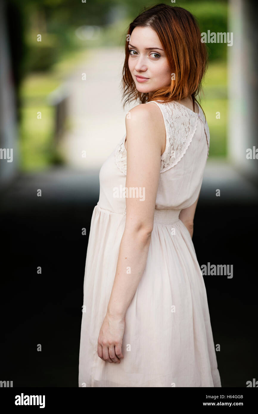 Portrait of redheaded young woman Stock Photo - Alamy