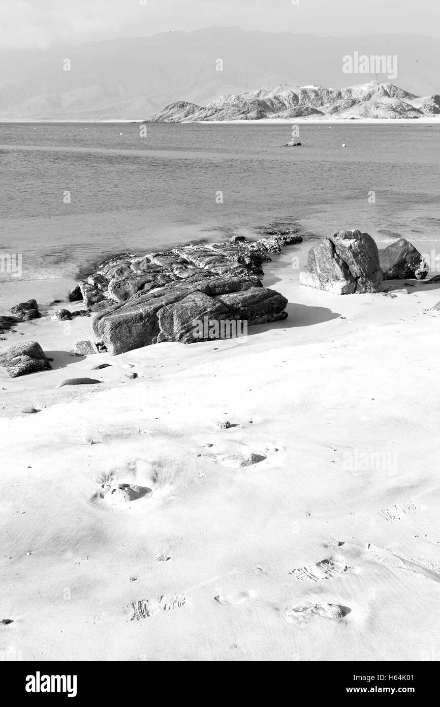 Oman beach sandy Black and White Stock Photos & Images - Alamy