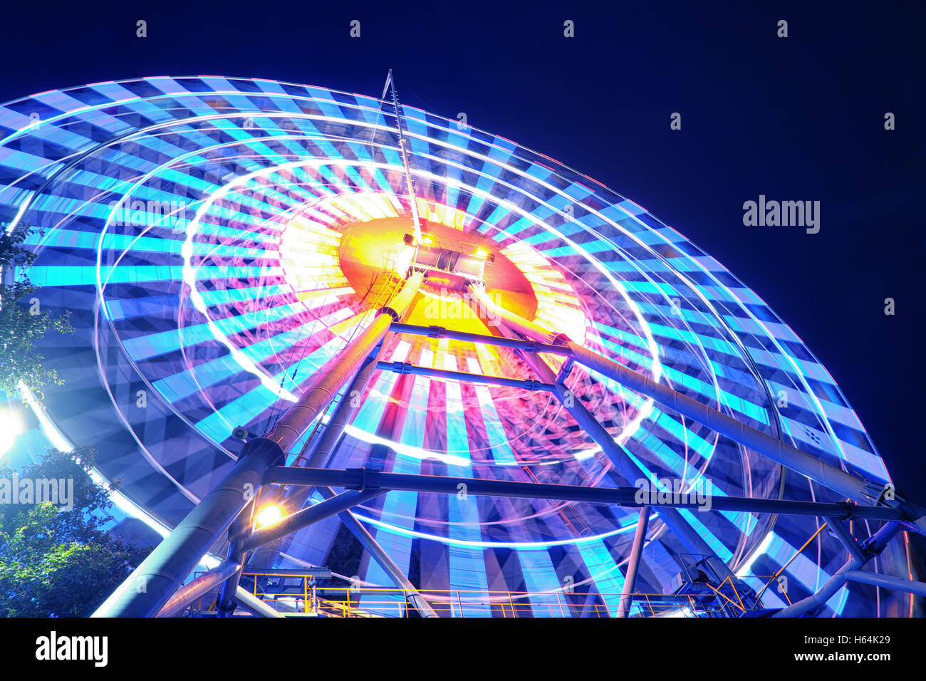 Ferris wheel park hi-res stock photography and images - Alamy
