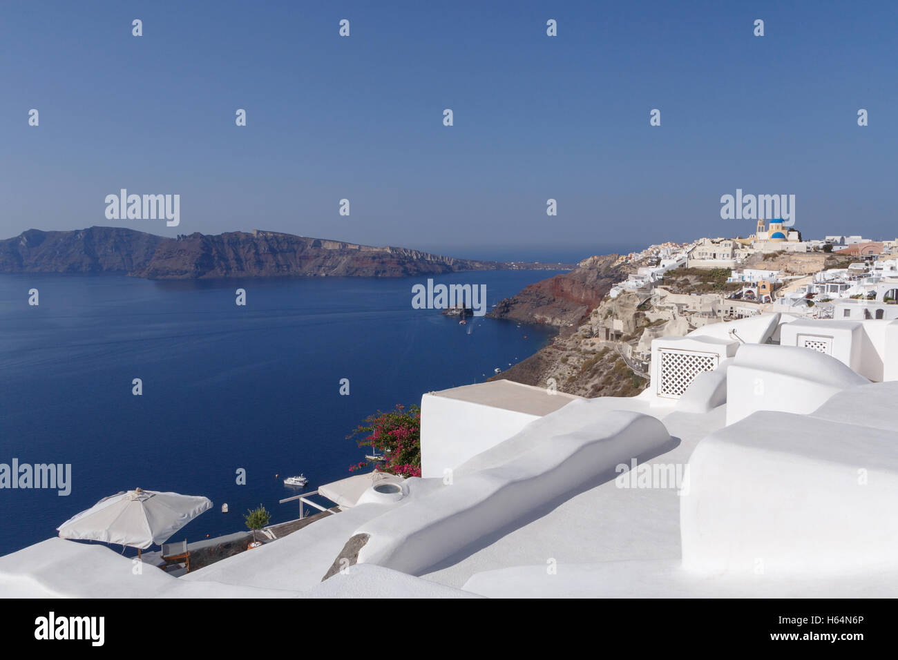 whitewashed houses in Oia on Santorini Stock Photo