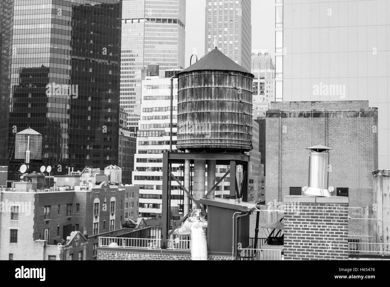 Water towers are iconic in the skyline of NYC Stock Photo Alamy