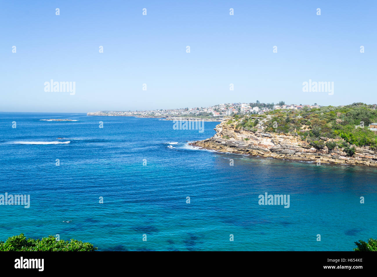 Bondi to Coogee walk is 6 km long located in Sydneys eastern suburbs