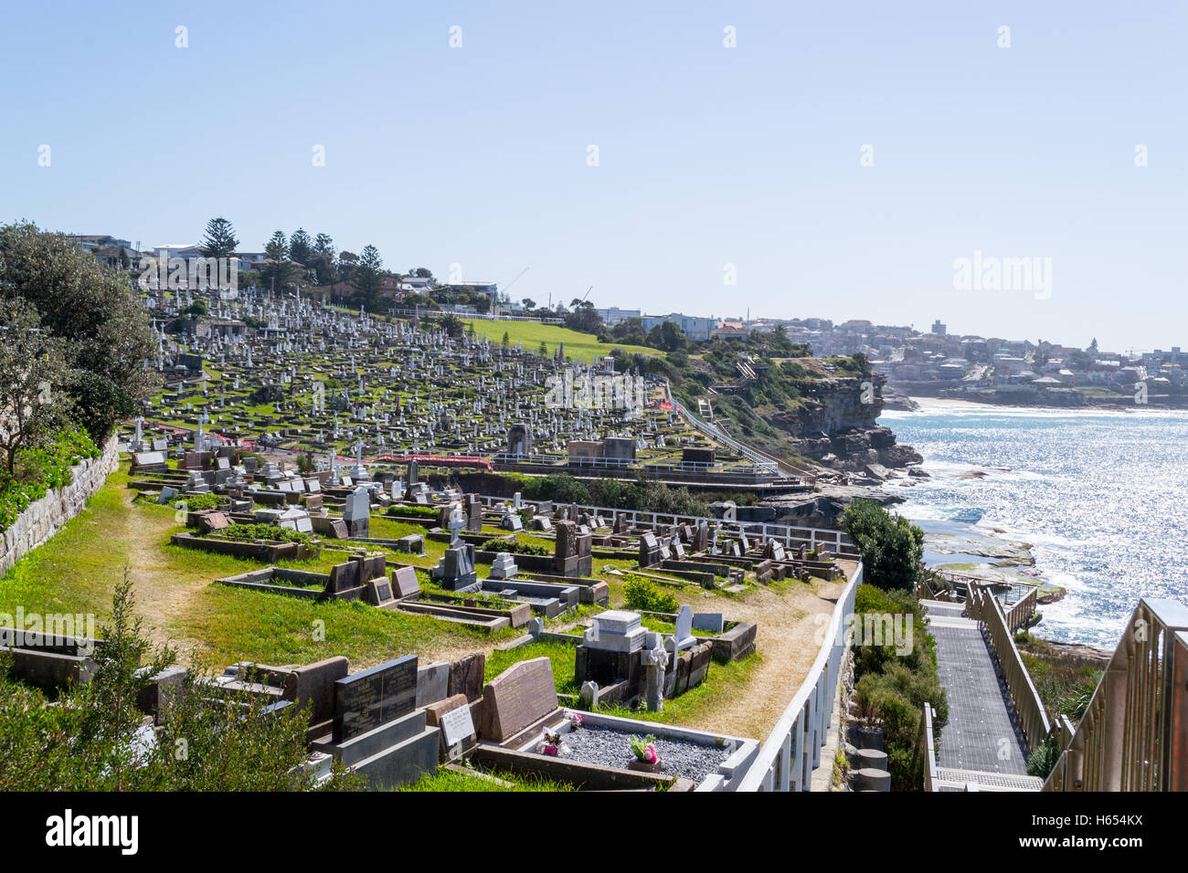 Bondi to Coogee walk is 6 km long located in Sydneys eastern suburbs
