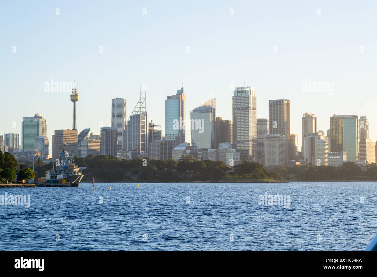 Sydney Opera house and Harbor Bridge are the most iconic monuments in ...