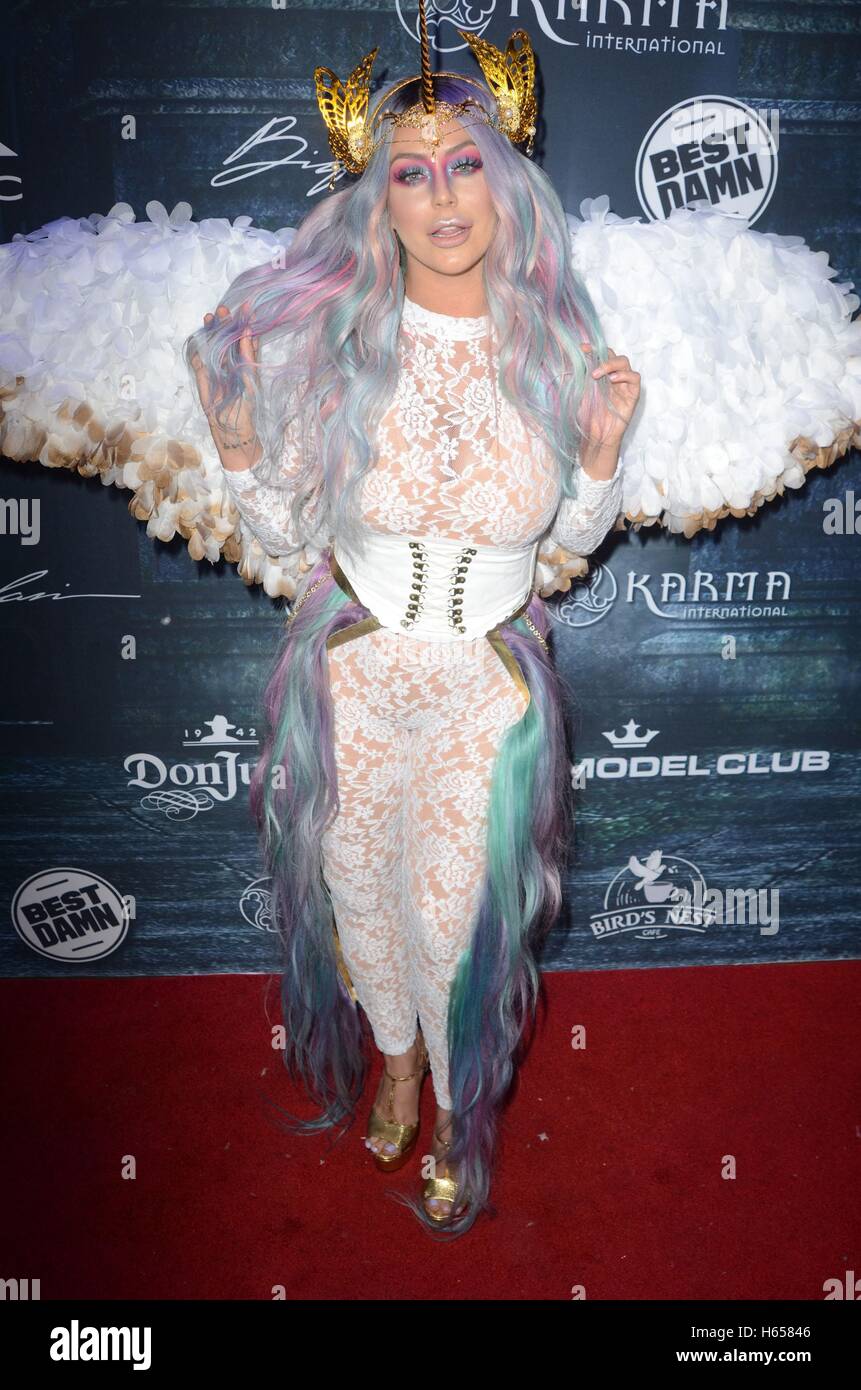 Los Angeles, CA, USA. 22nd Oct, 2016. Aubrey O'Day at arrivals for 2016