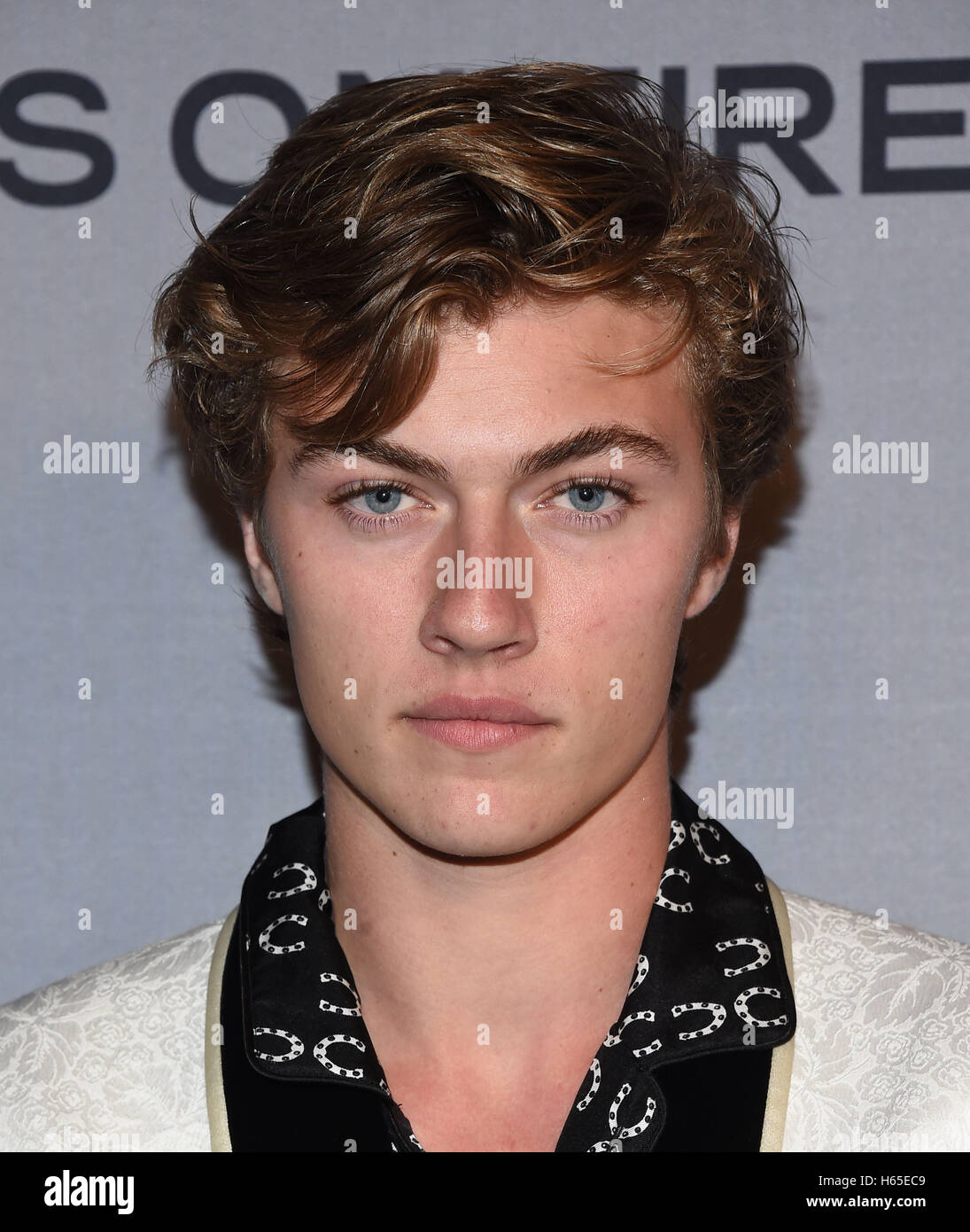 Los Angeles, California, USA. 24th Oct, 2016. Lucky Blue Smith arrives ...