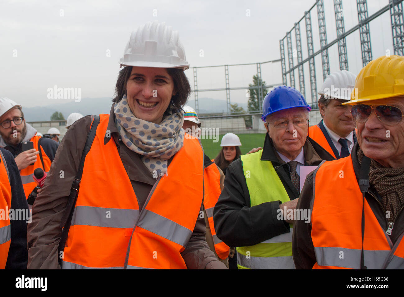 Turin, Piedmont, Italy. 25th Oct, 2016. Turin, Italy-25 October 2016: The Mayor Chiara Appendino visit the Philadelphia stadium where they are going on the works of modernization and reconstruction for Futiro sports facility Torino FC football club in Serie A on Octber 25, 2016 in Turin, Italy Credit:  Stefano Guidi/ZUMA Wire/Alamy Live News Stock Photo