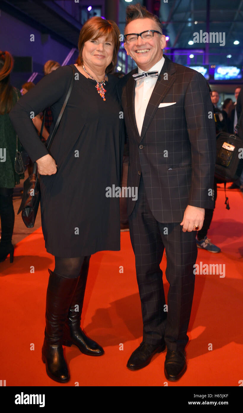 Page 3 Arrive In Cologne High Resolution Stock Photography And Images Alamy