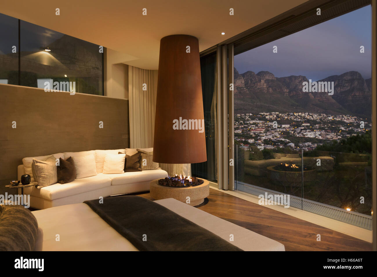 Modern Luxury Fireplace And Home Showcase Bedroom With