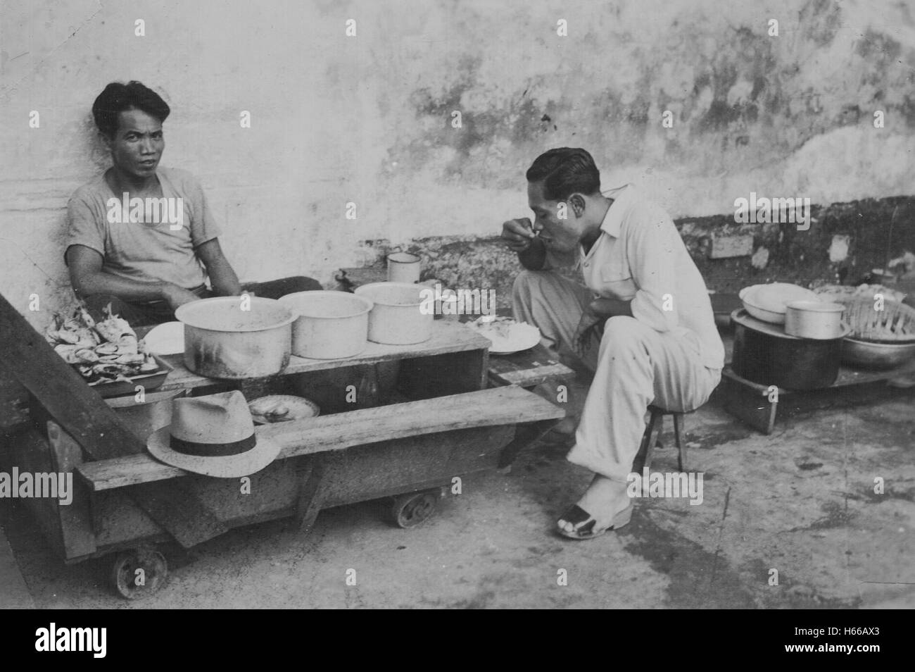 Hawker vendor street hires stock photography and images Alamy