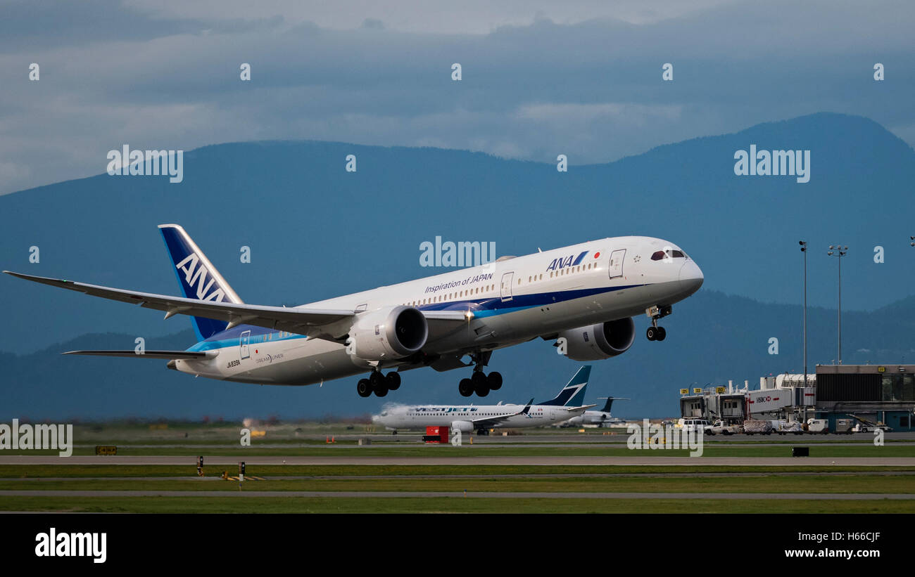 All Nippon Airways ANA Boeing 787 (787-9) JA839A Dreamliner passenger jet airplane take taking off airborne Vancouver airport Stock Photo