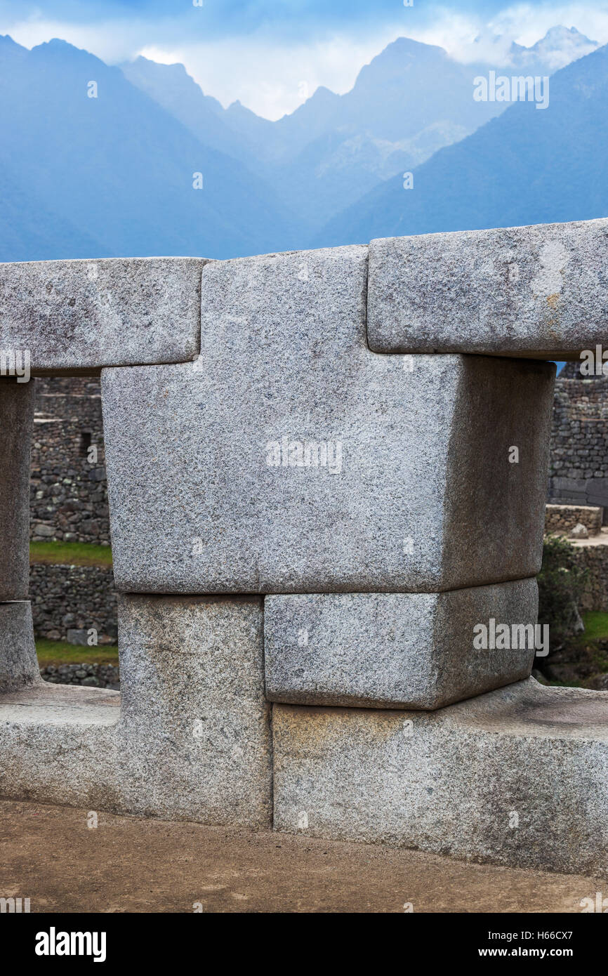 a polygonal stone wall in Machu Picchu Stock Photo - Alamy