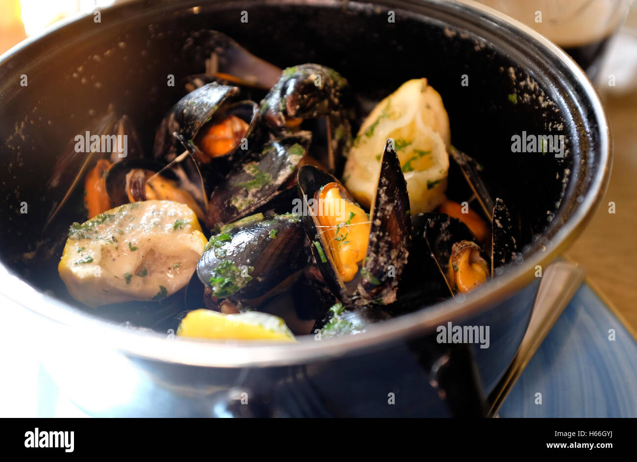 north norfolk mussels in metal serving container Stock Photo Alamy