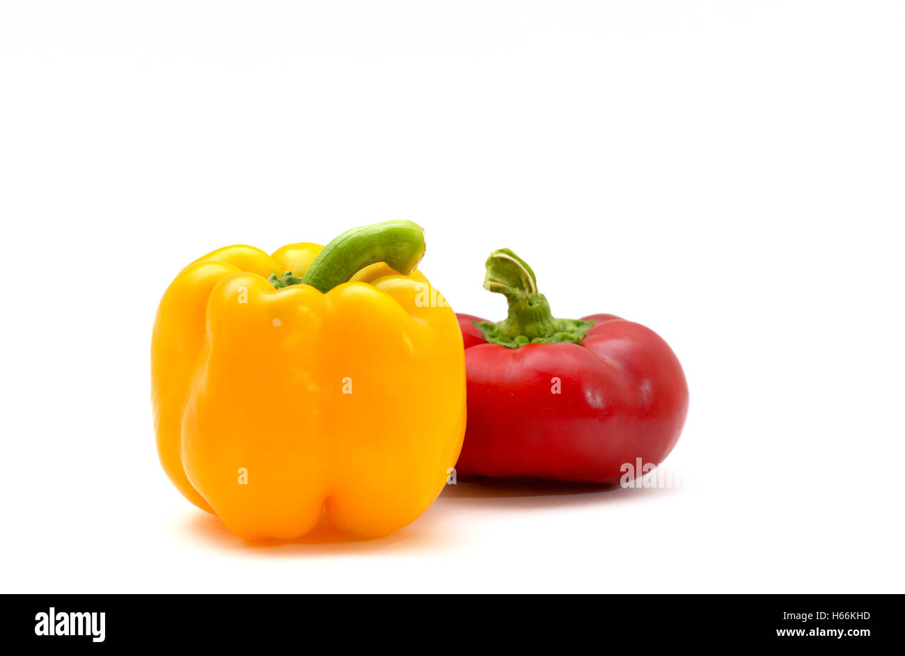 Red and yellow sweet pepper Stock Photo - Alamy