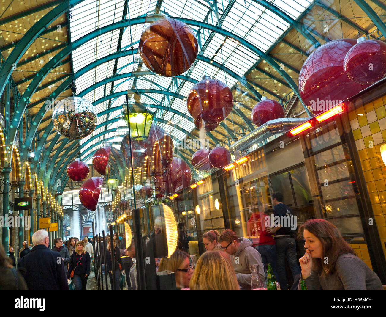 Apple Market Hall restaurants at Covent Garden with Christmas