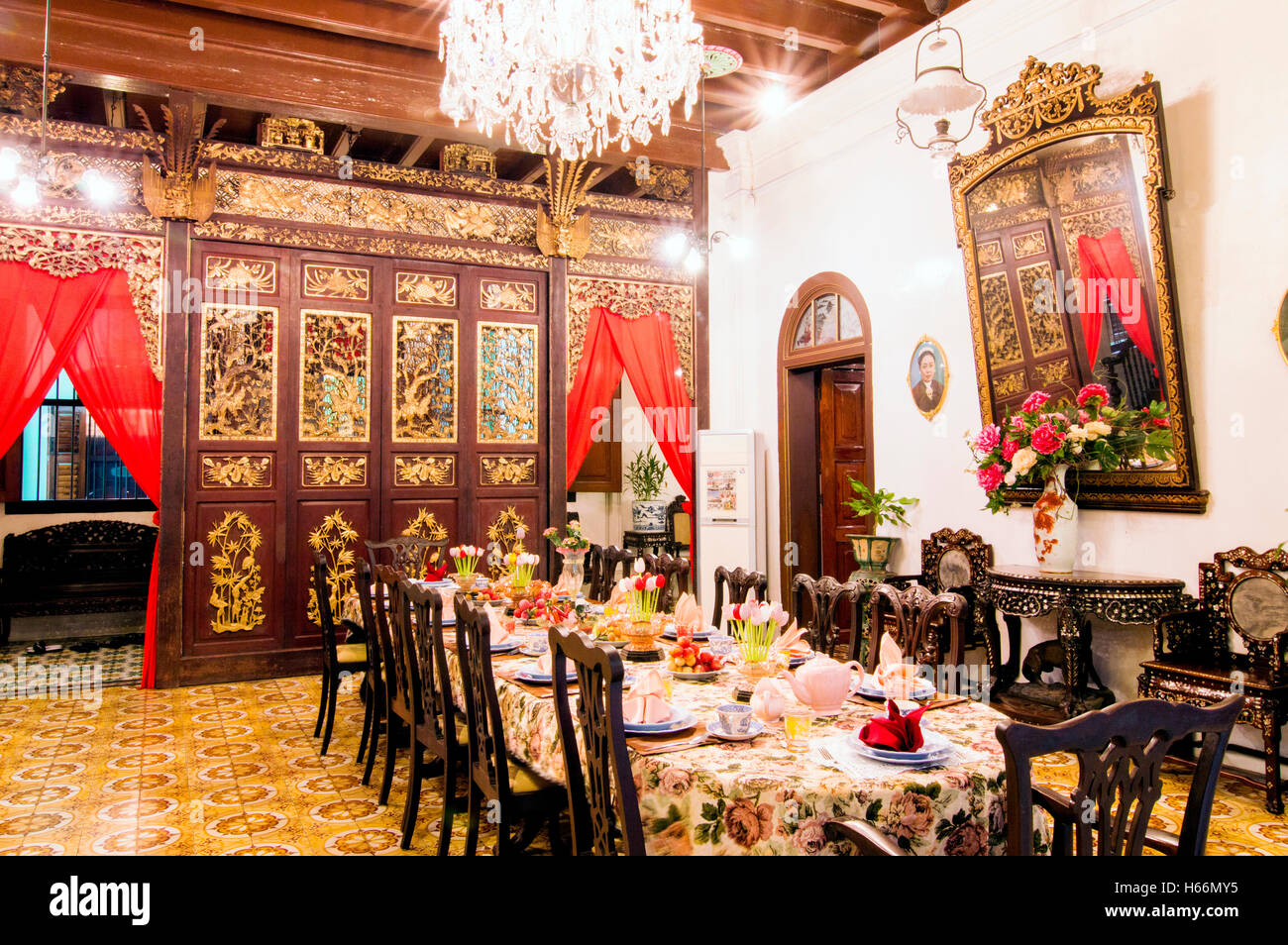 Dining room, Pinang Peranakan Museum, Lebuh Gereja, Georgetown, Penang, Malaysia Stock Photo