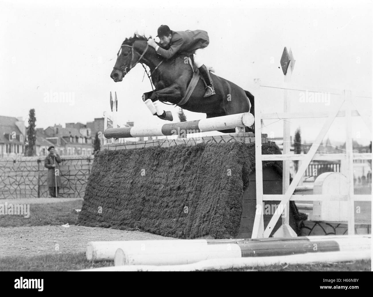 Pau 1956 Pierre Jonqueres d'Oriola, France, riding Guele d'Or Stock Photo