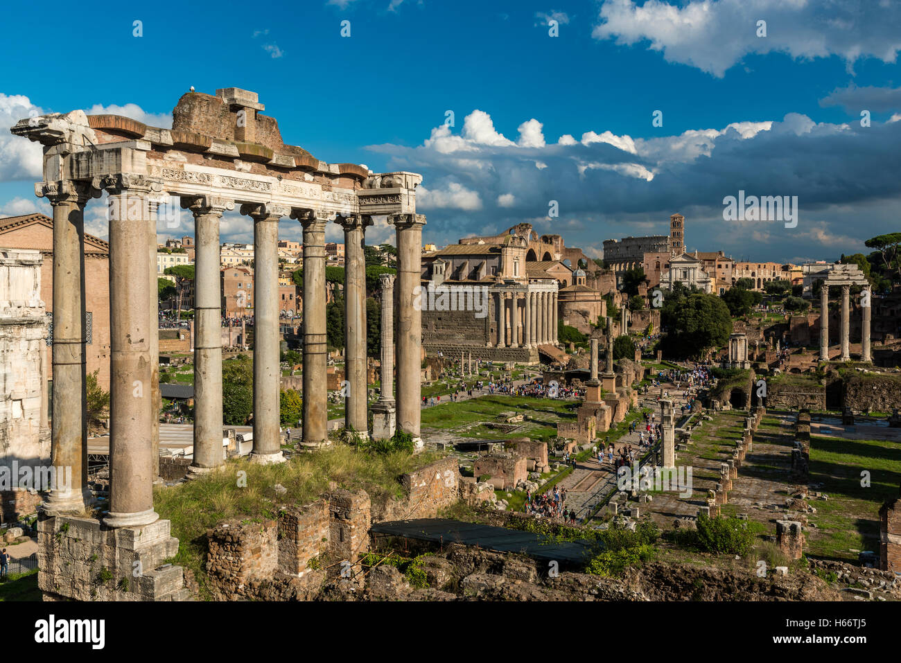 Roman ruins rome italy hi-res stock photography and images - Alamy
