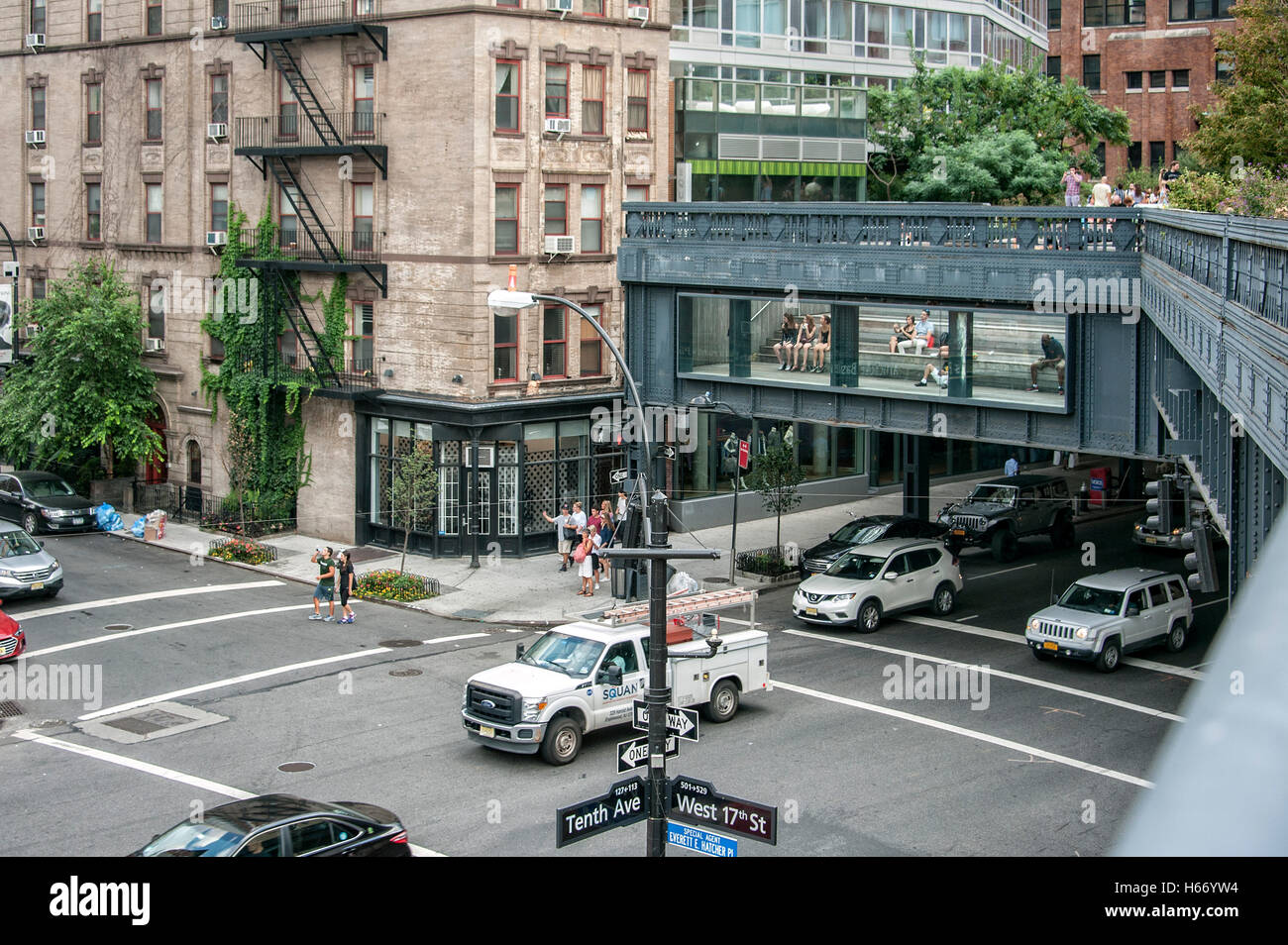 The High Line Park, historic freight rail line, Meatpacking District, 10th Avenue at West 17th Street, Manhattan, West Side Stock Photo