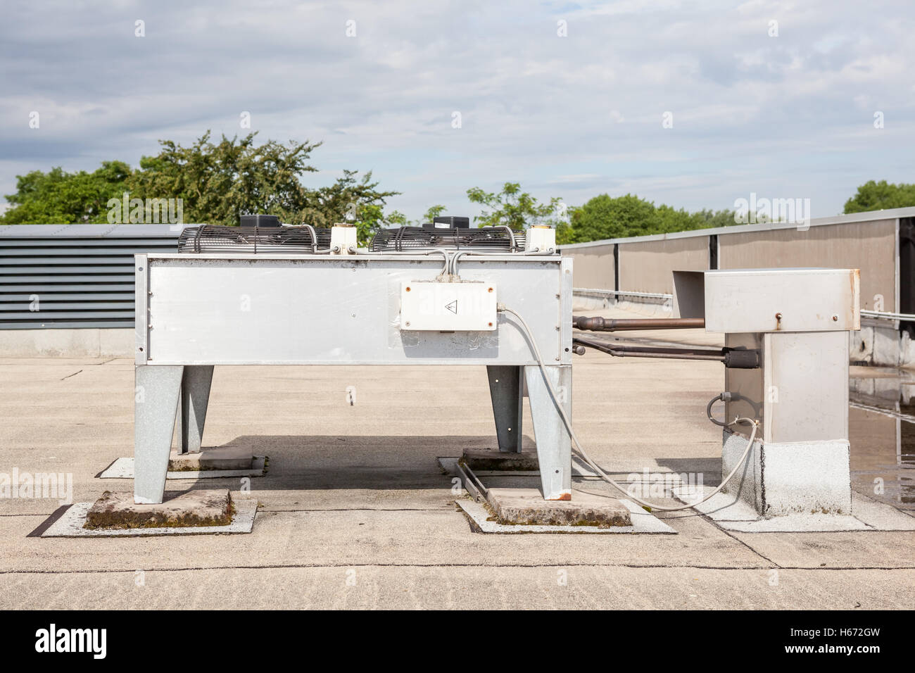 on an flat roof there cooling air conditioning Stock Photo Alamy
