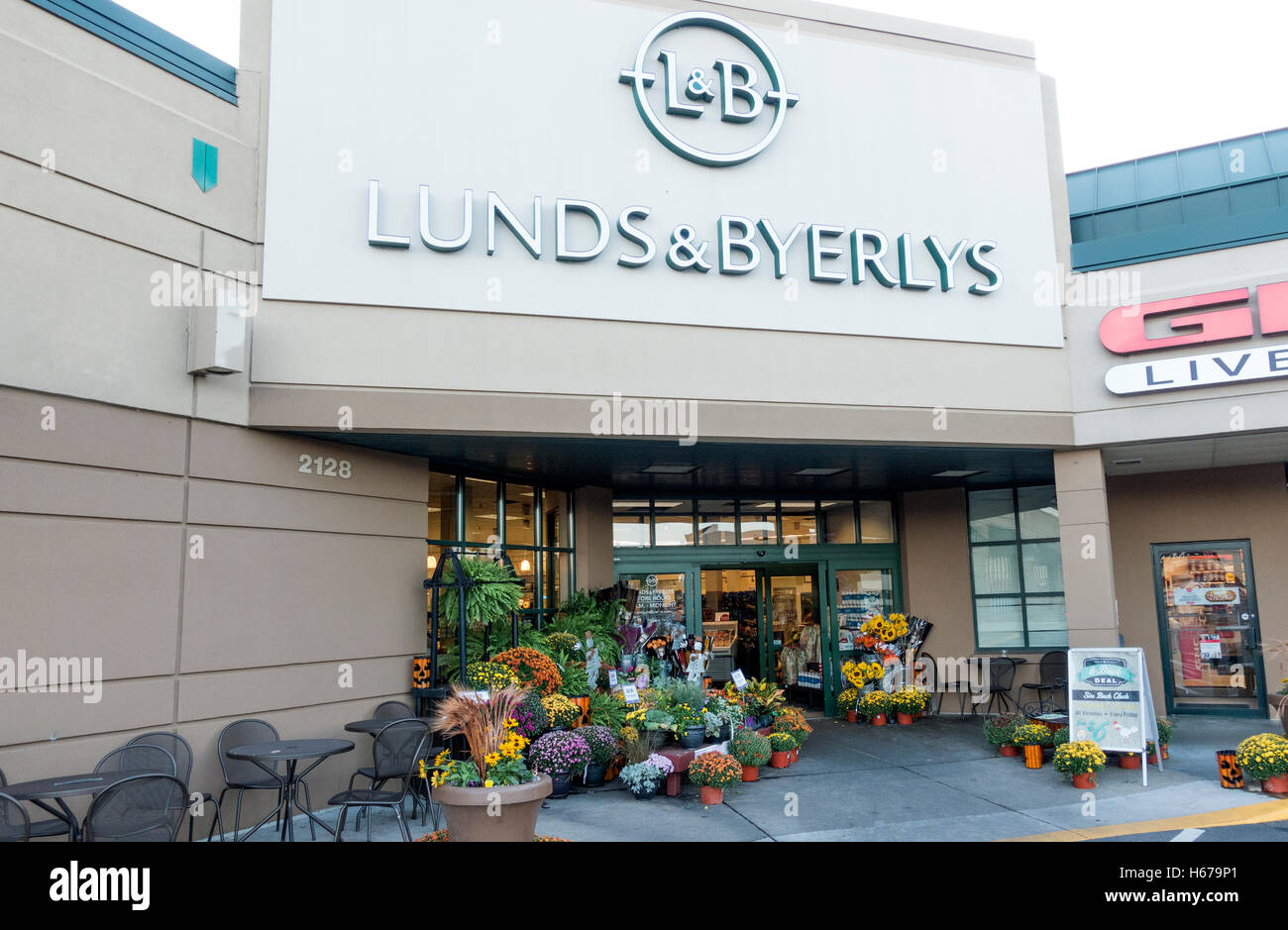 Lunds & byerlys hires stock photography and images Alamy