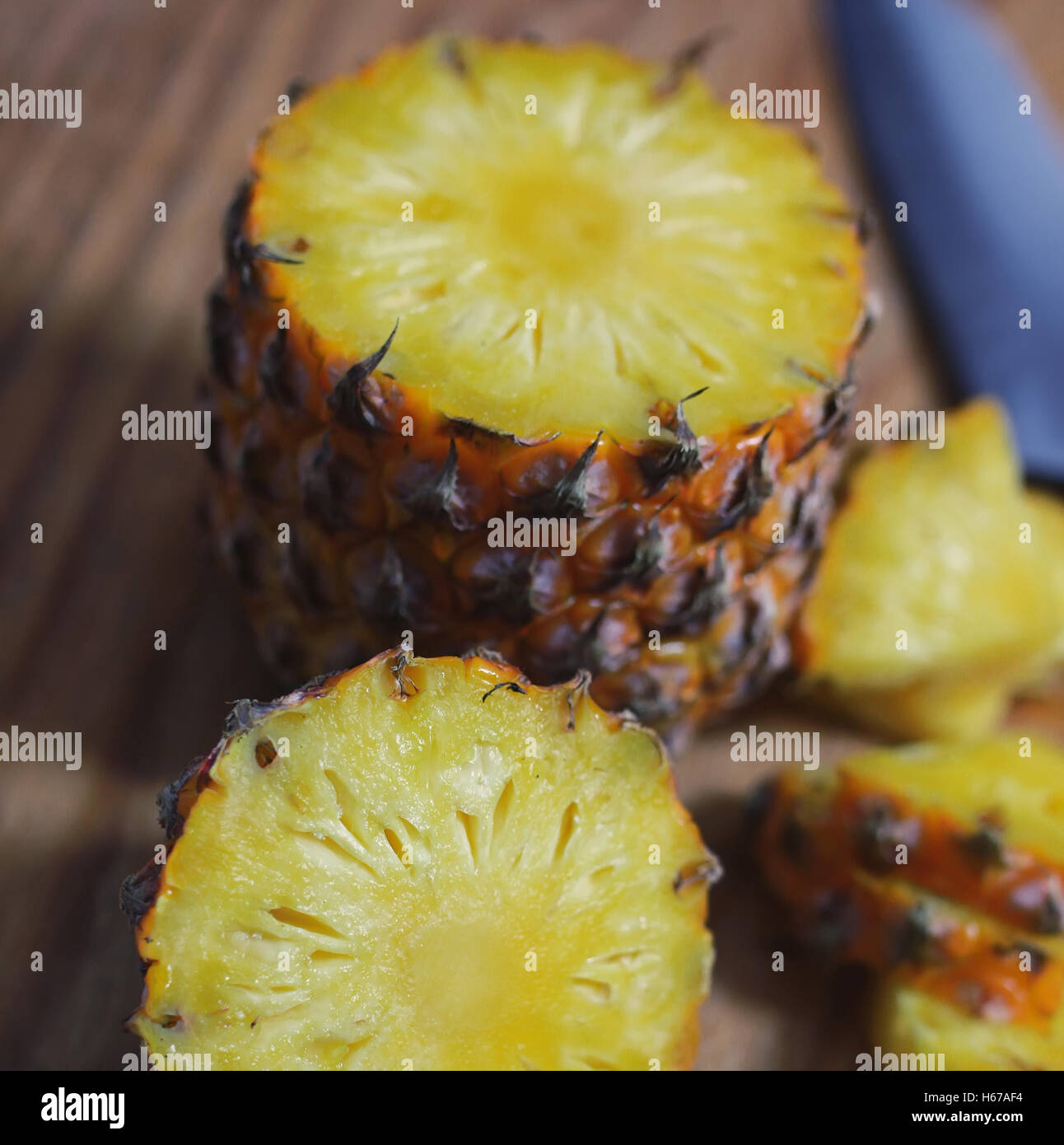 slices pineapple cut knife Stock Photo Alamy