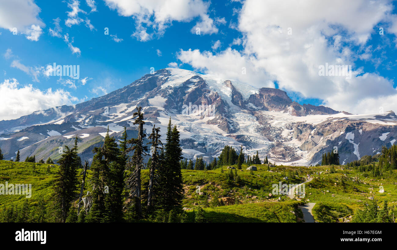 The summit of Mt. Rainier, a dormant volcano in the Cascade Mountain Range of Washington State. Stock Photo