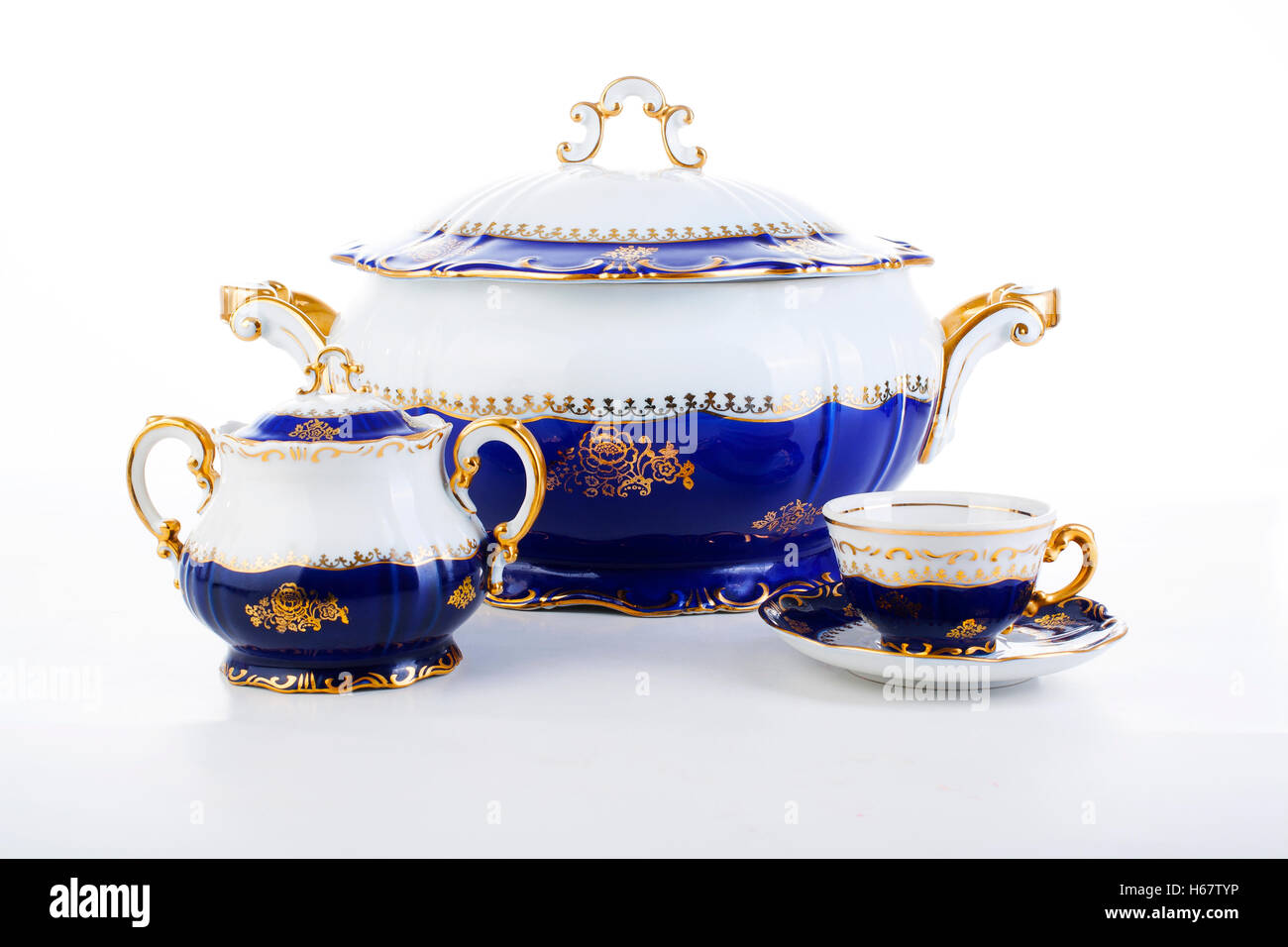 hungarian,porcelain,ceramic,famous,teapot,tea bowl,sugar,bowl,cutlery