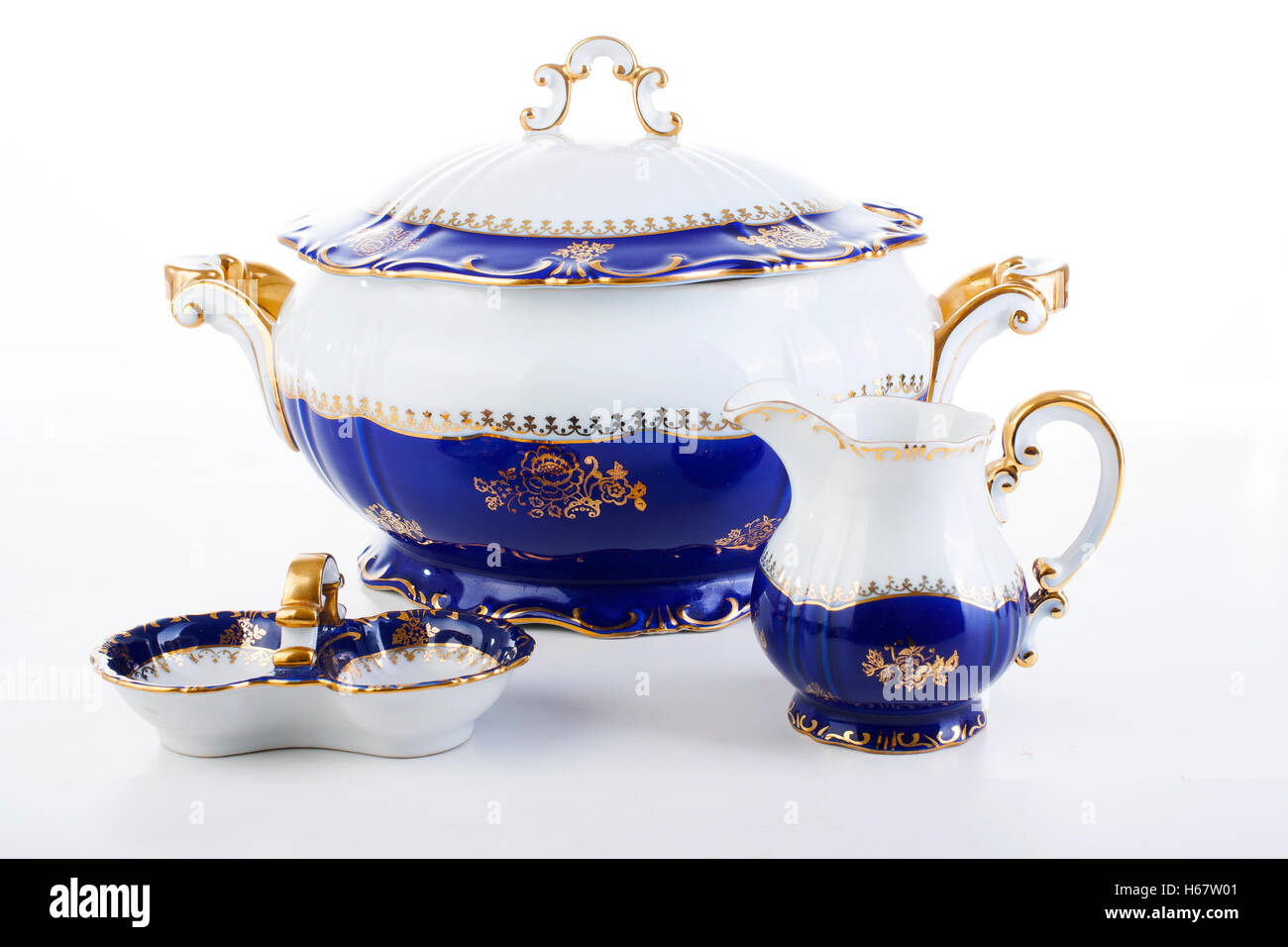 hungarian,porcelain,ceramic,famous,teapot,tea bowl,sugar,bowl,cutlery