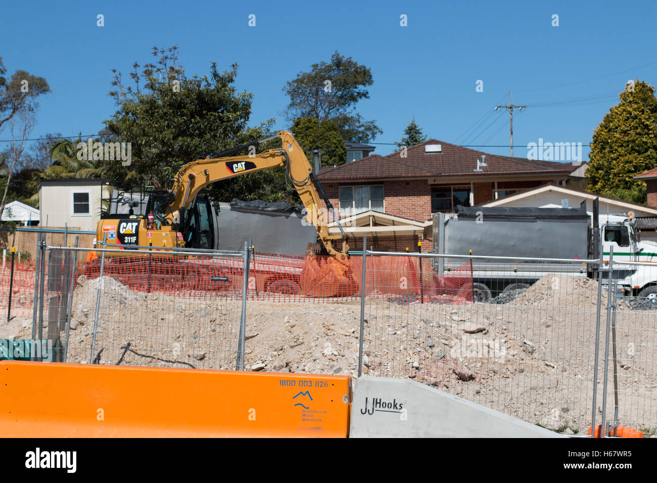 Road works to widen Warringah freeway road to support northern beaches