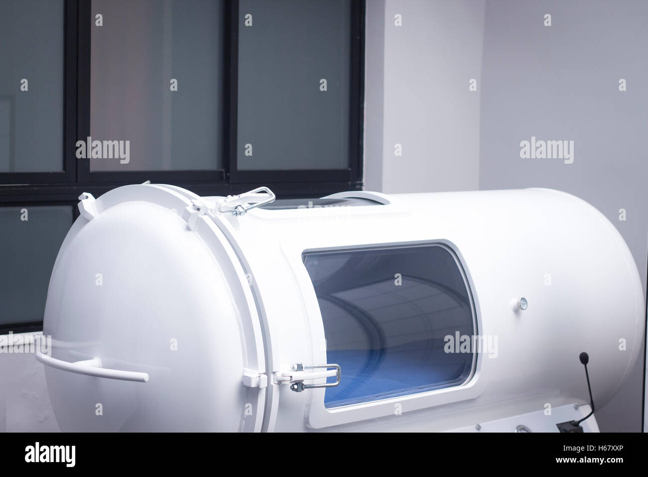HBOT hyperbaric oxygen therapy chamber tank in hopsital medical center ...